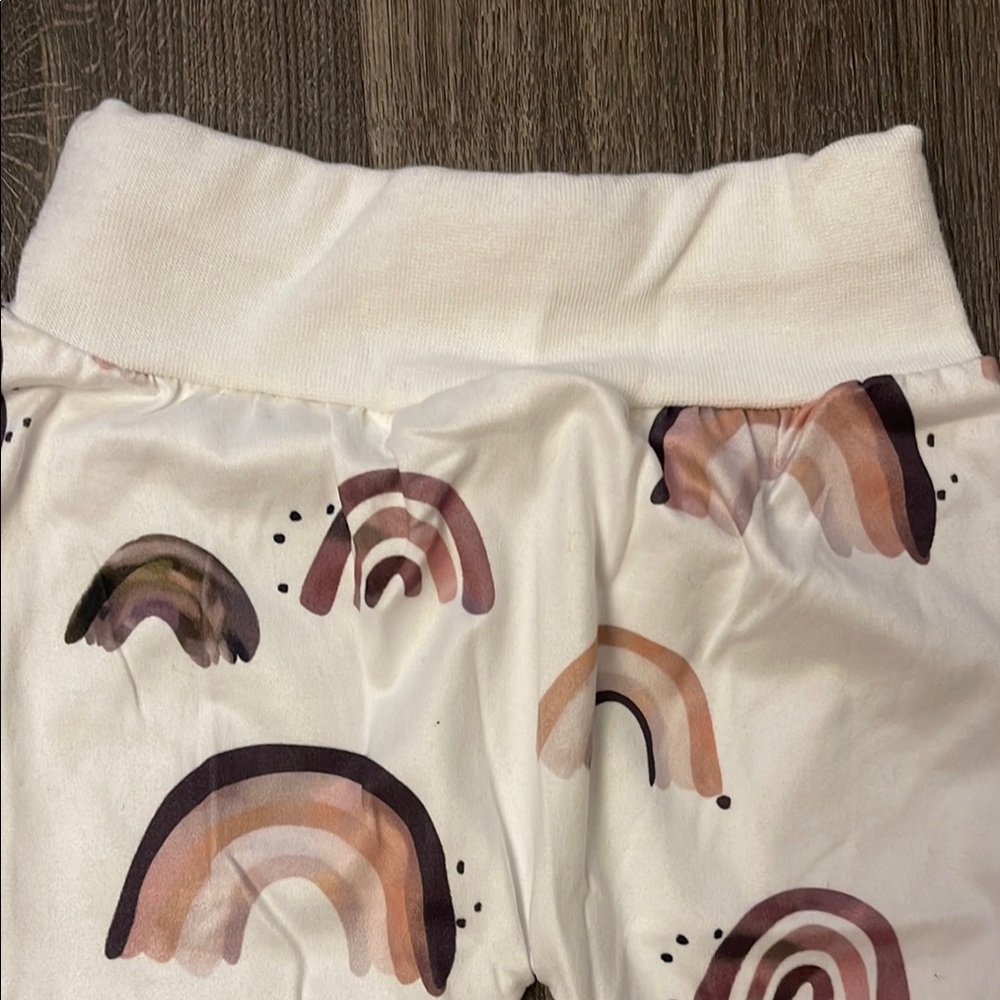Amazon Kids Matching Set - Beige and Multicolor - Picture 3 of 7